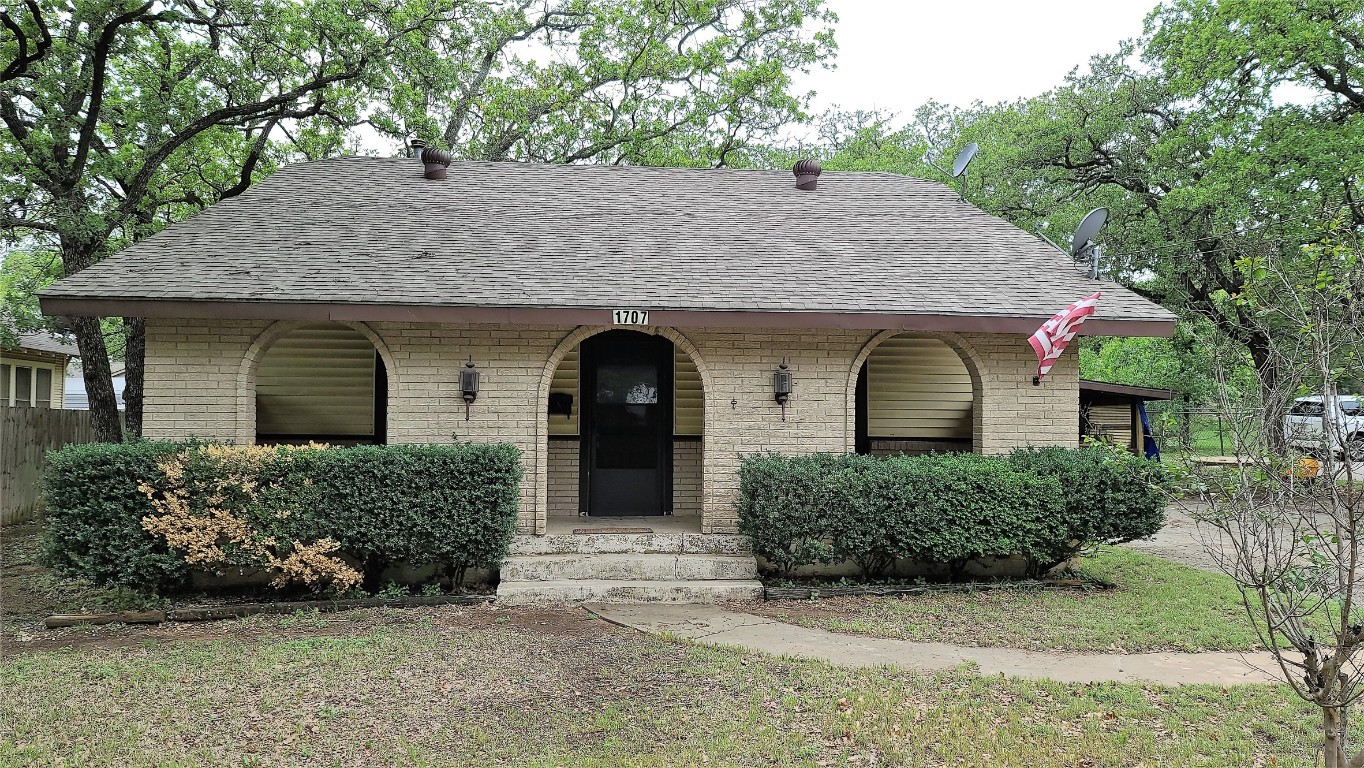 1707 11th Street Brownwood TX 76801