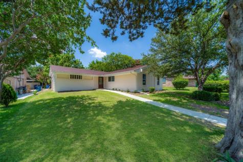 2120 Crockett Drive Carrollton TX 75006