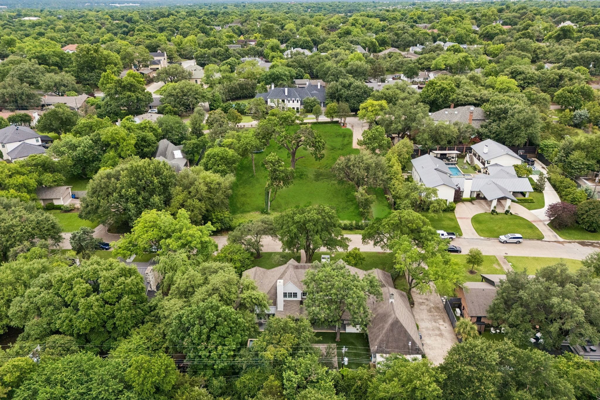 6717 Meadow Lake Avenue Dallas TX 75214