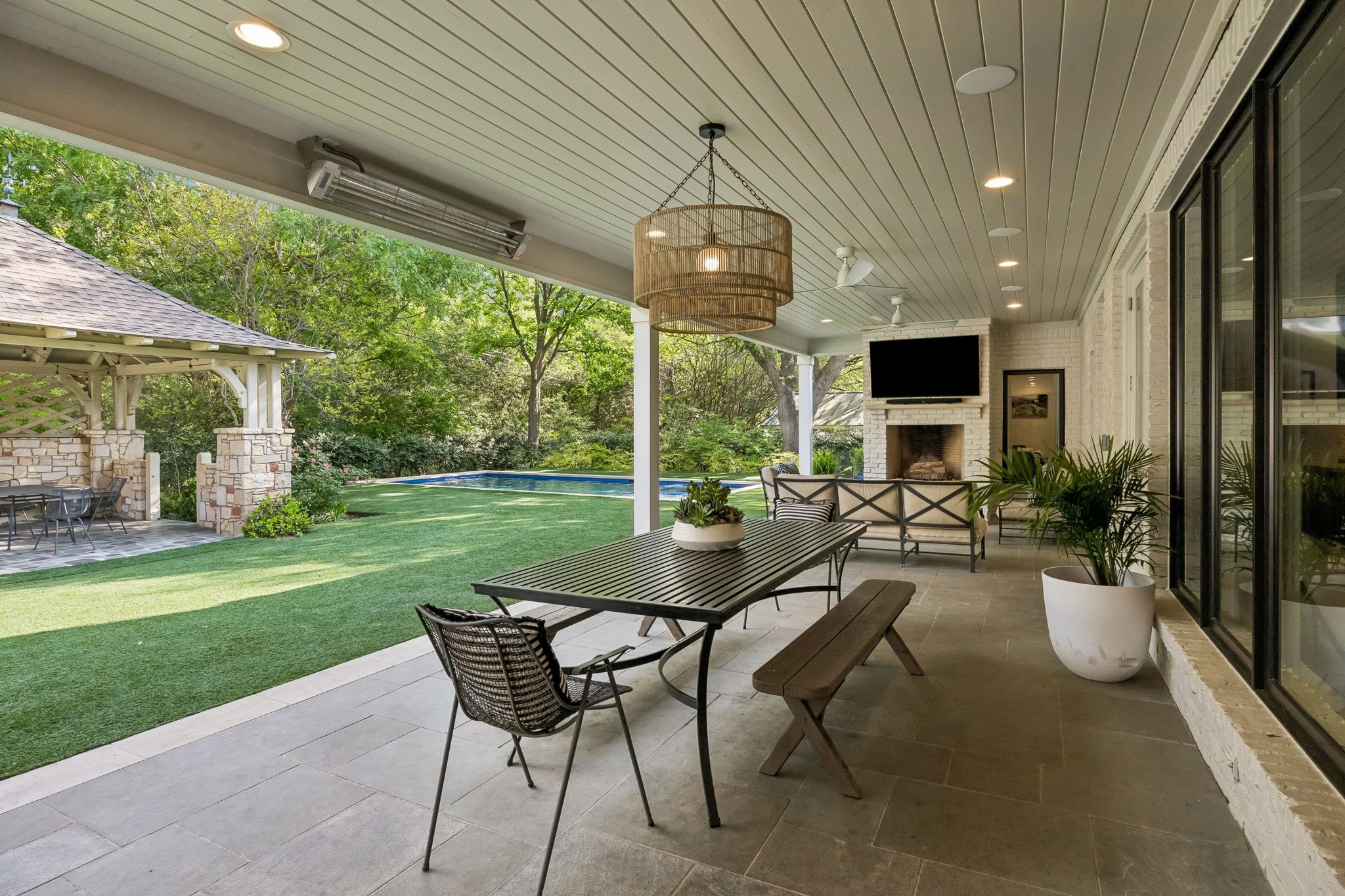 6717 Meadow Lake Avenue Dallas TX 75214