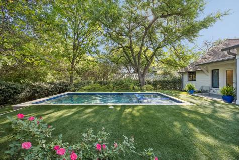 6717 Meadow Lake Avenue Dallas TX 75214