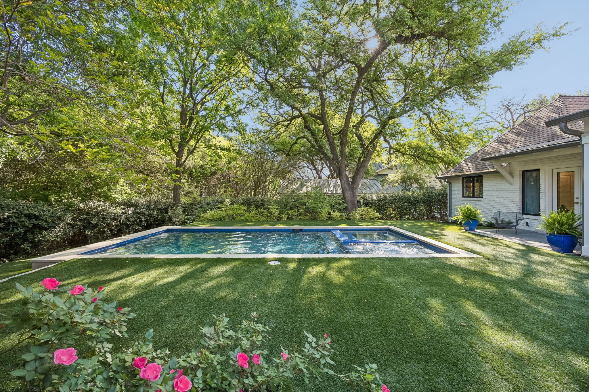 6717 Meadow Lake Avenue Dallas TX 75214