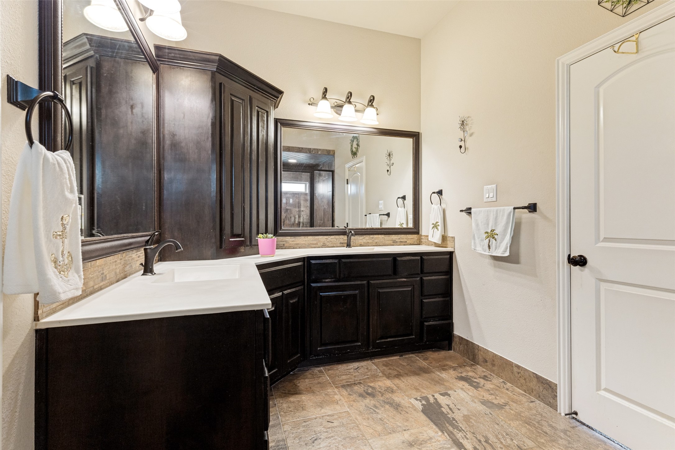 1221 Yosemite Way Burleson TX 76028