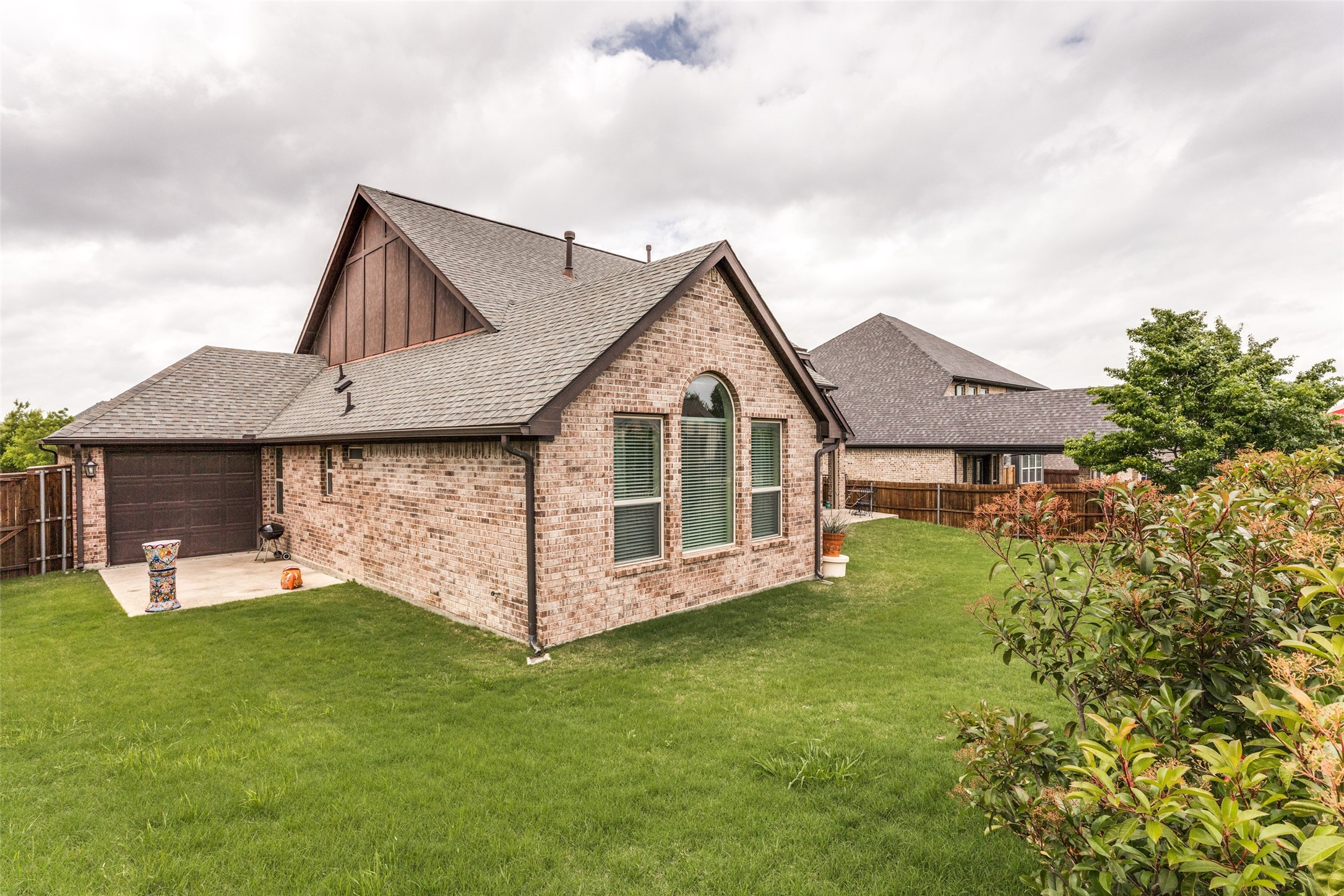 1221 Yosemite Way Burleson TX 76028