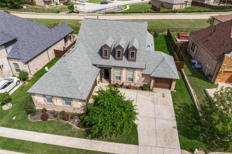 1221 Yosemite Way Burleson TX 76028