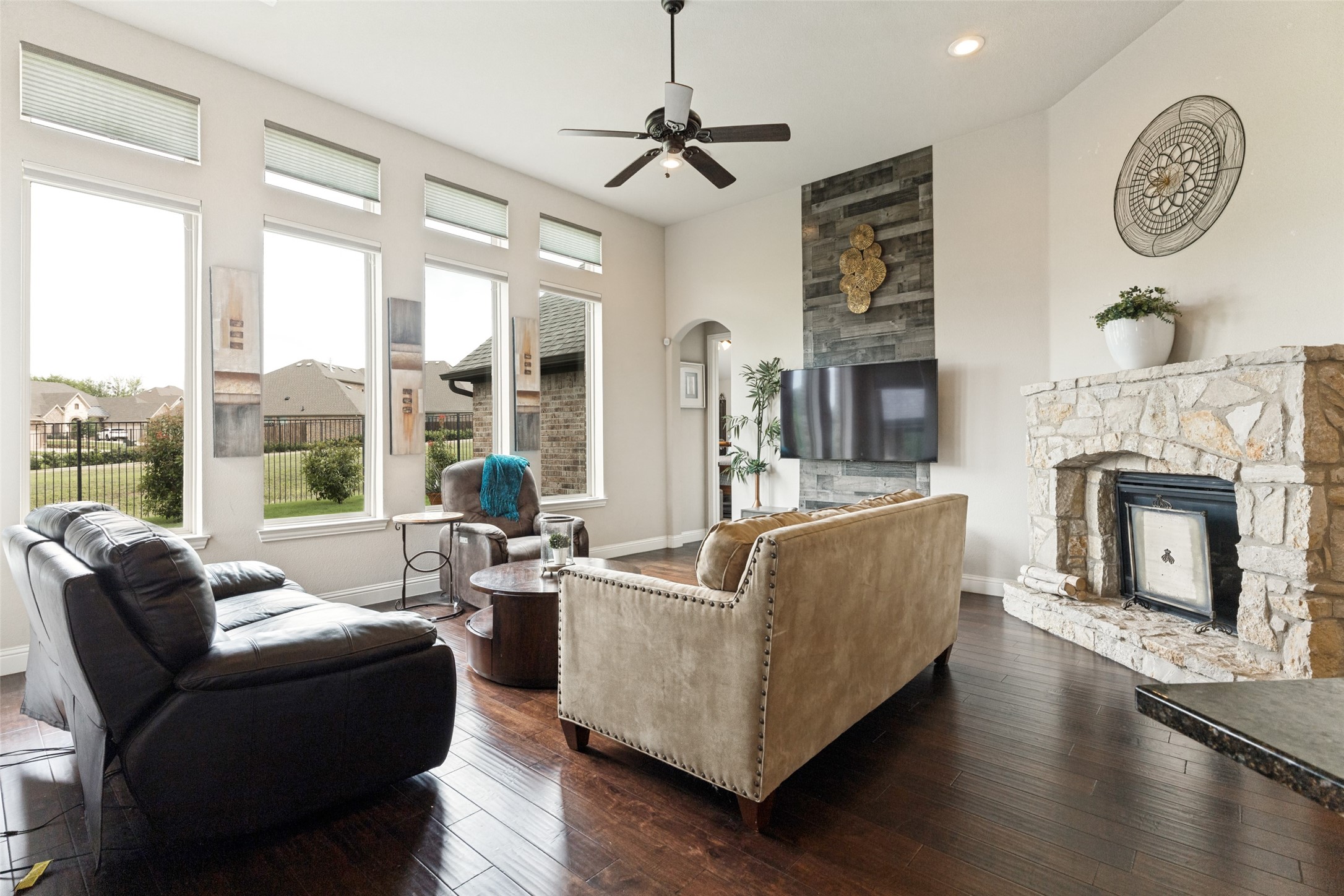 1221 Yosemite Way Burleson TX 76028