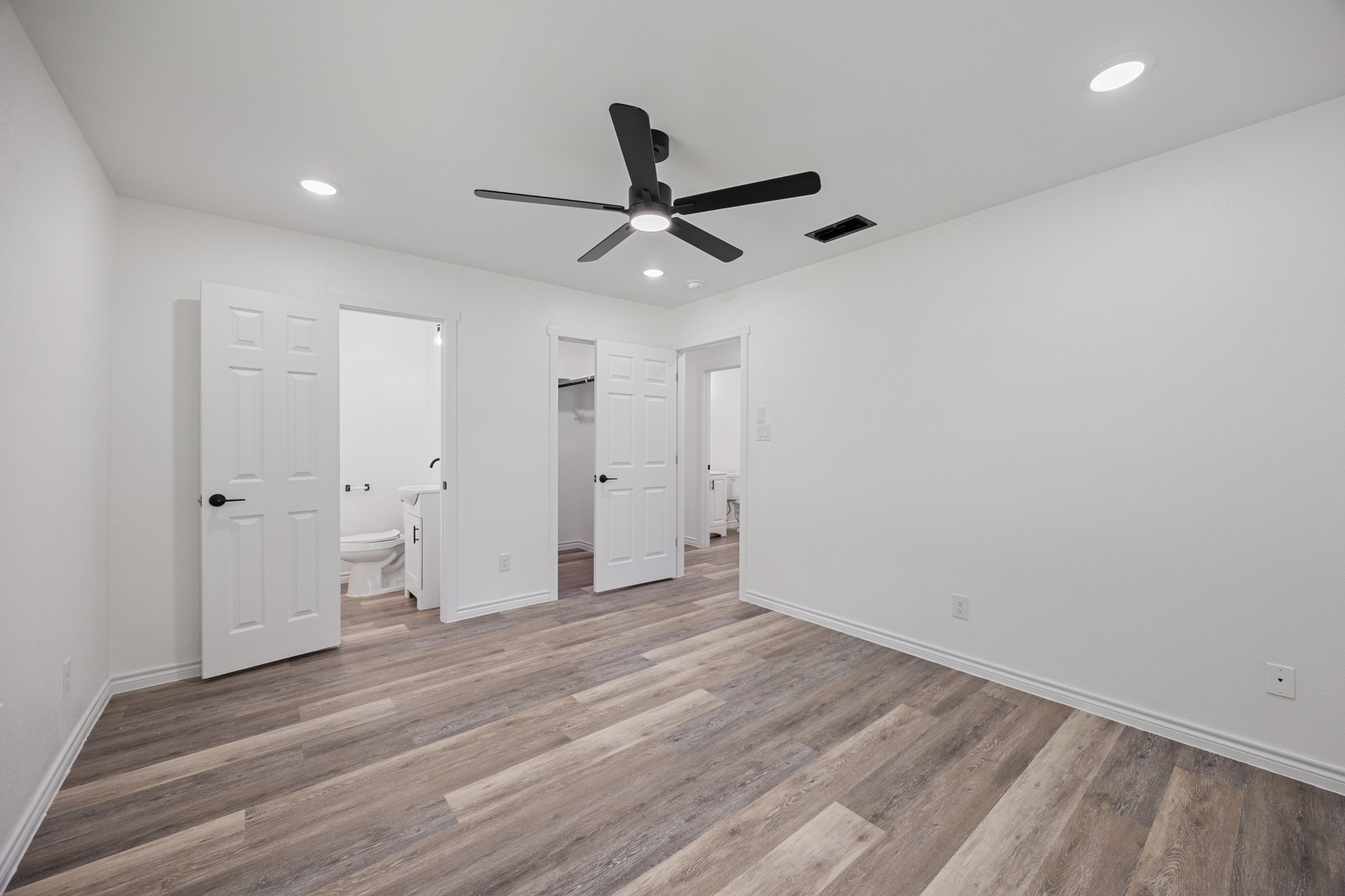 8804 County Road 3816 Athens TX 75752