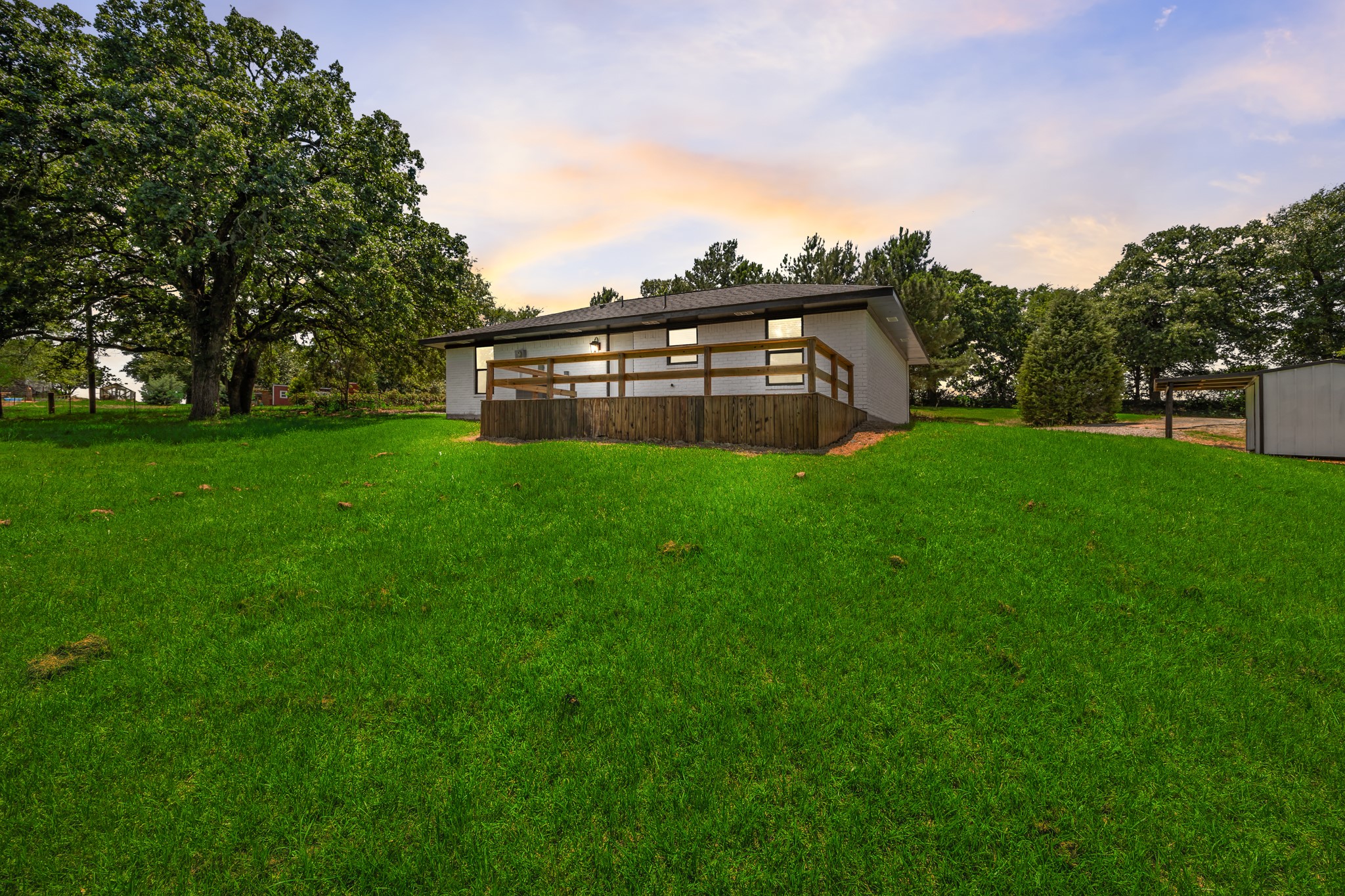 8804 County Road 3816 Athens TX 75752