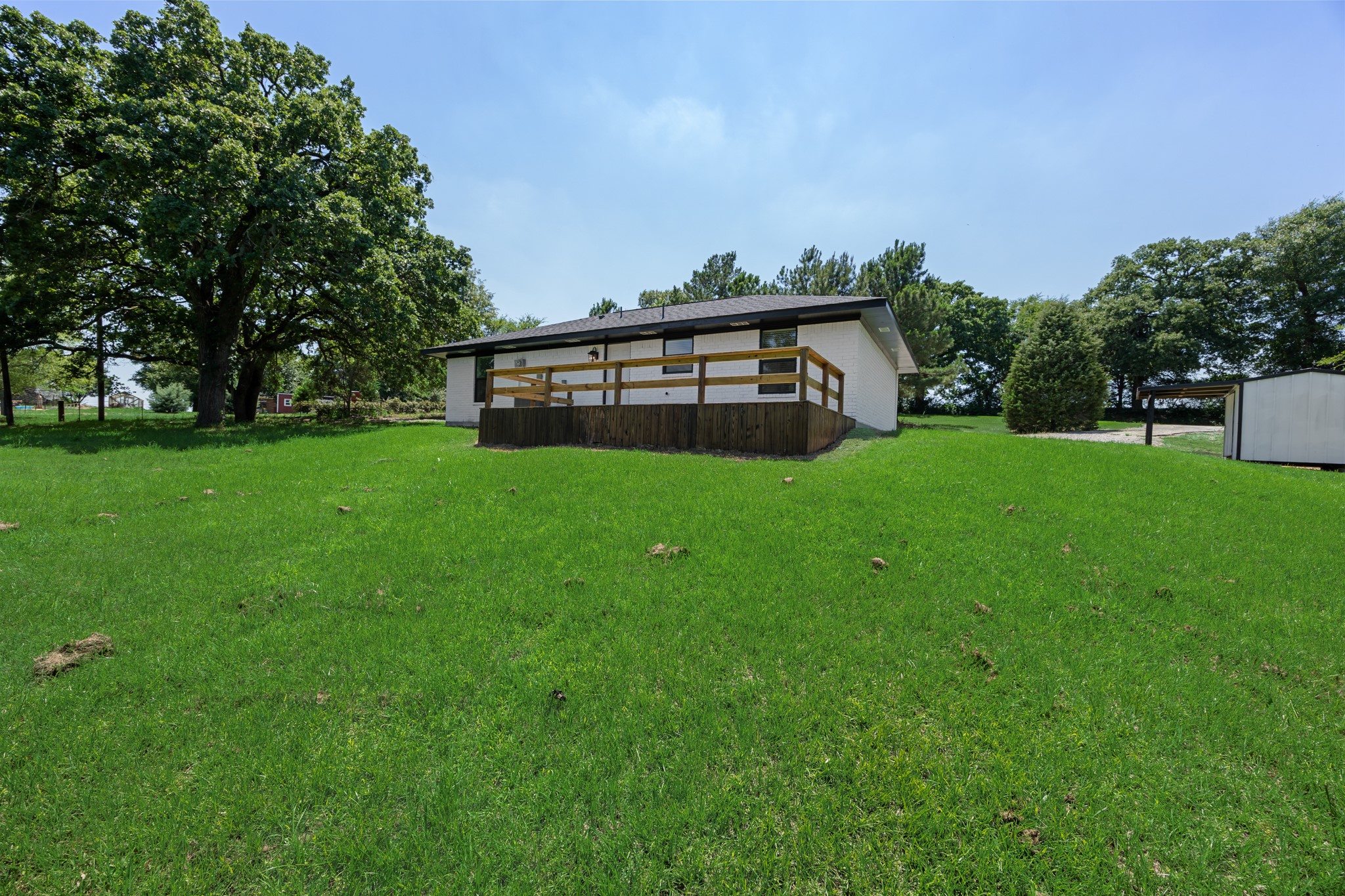 8804 County Road 3816 Athens TX 75752
