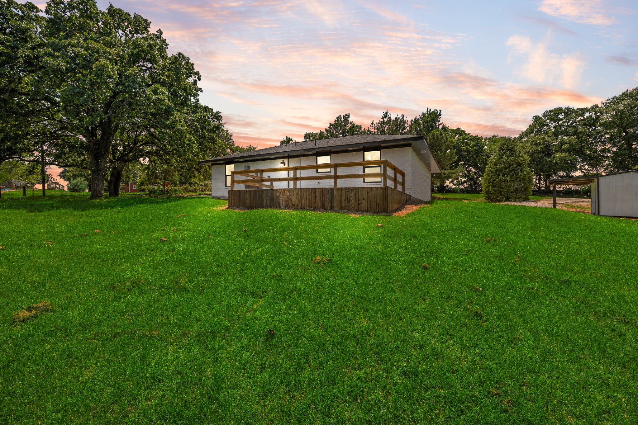 8804 County Road 3816 Athens TX 75752