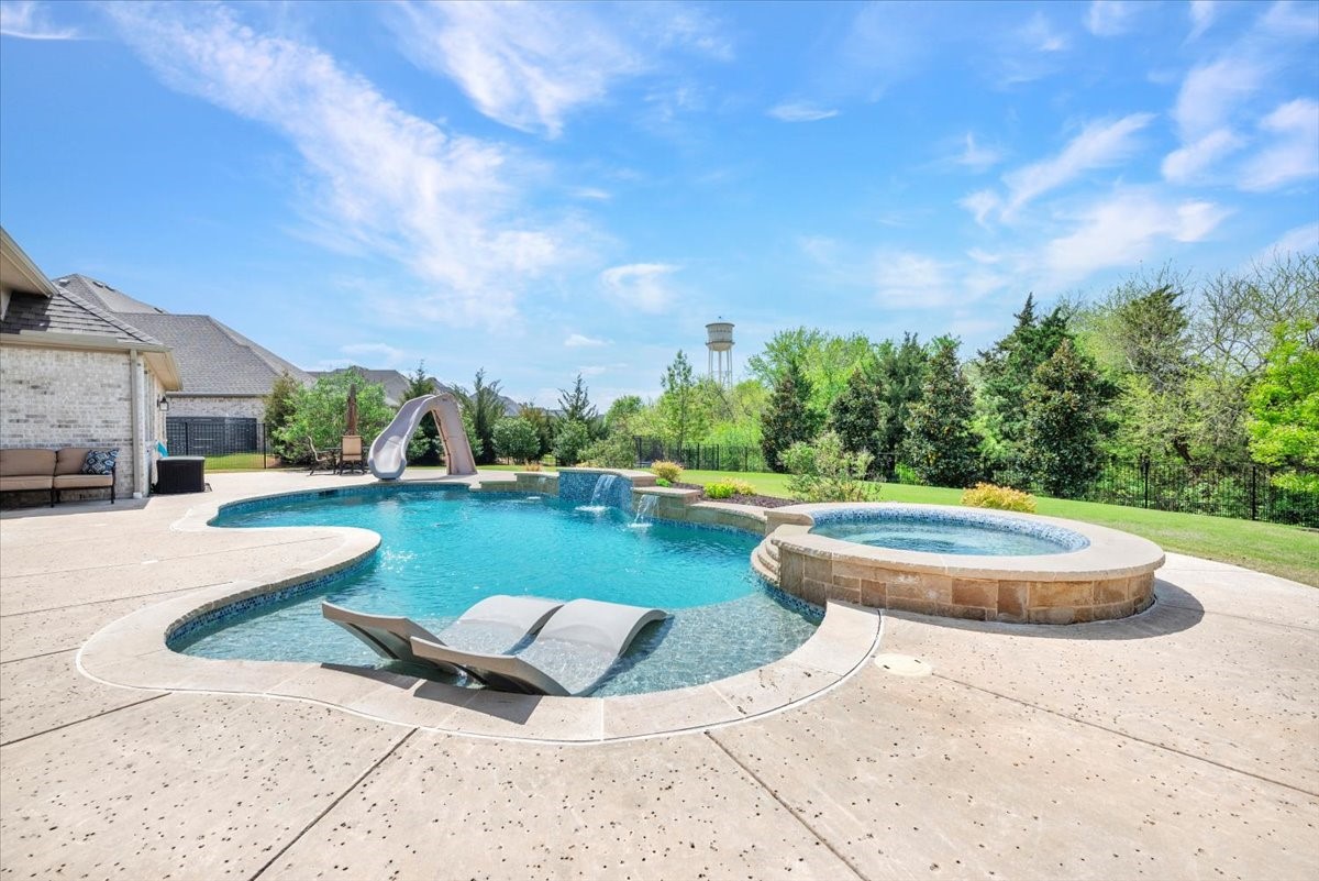 612 Maggie Trail Lucas TX 75002