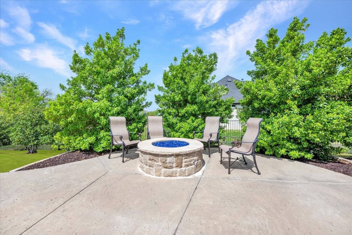 612 Maggie Trail Lucas TX 75002