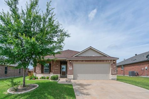 1253 Boxwood Lane Burleson TX 76028