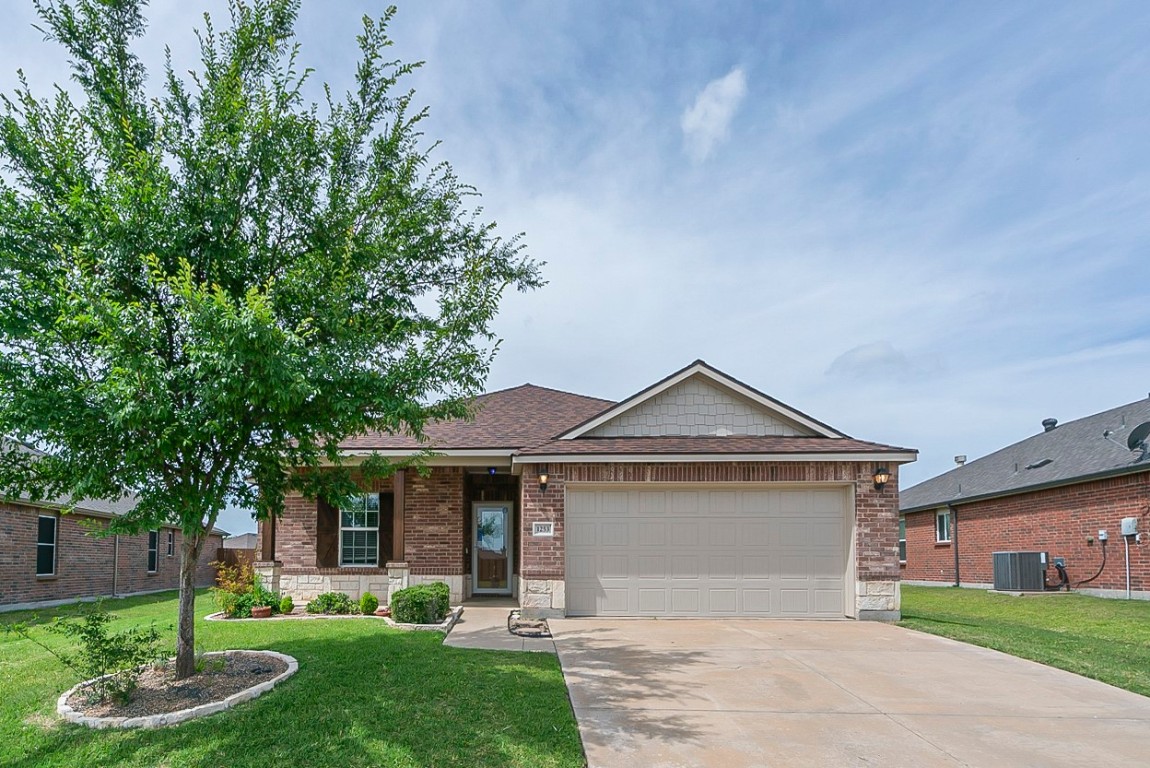 1253 Boxwood Lane Burleson TX 76028