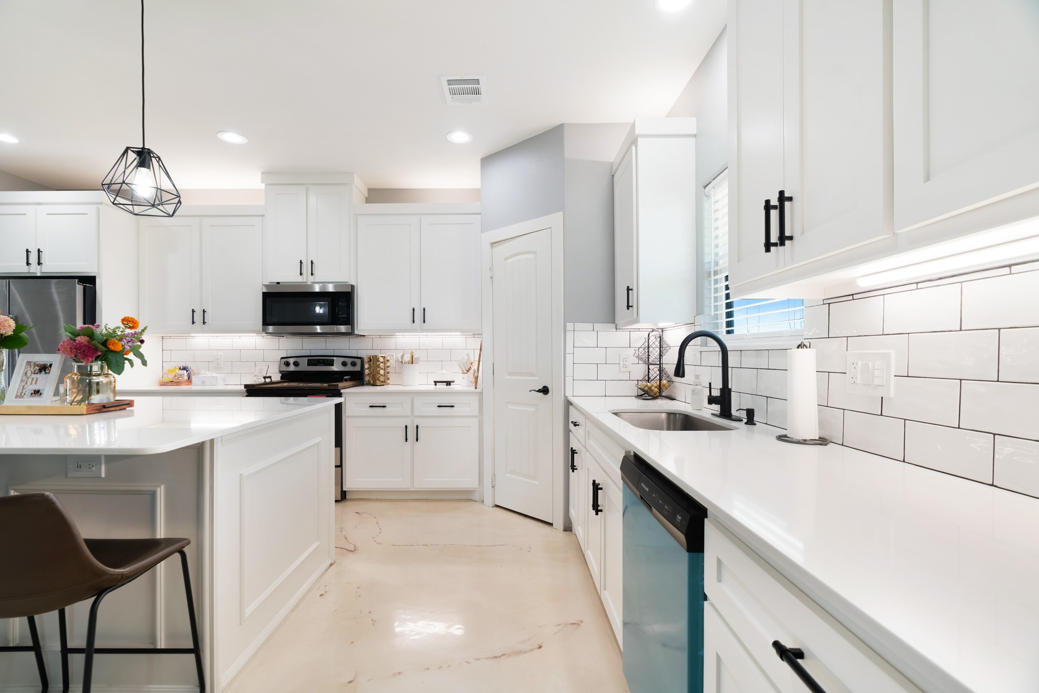 725 Daniel Street Blossom TX 75416