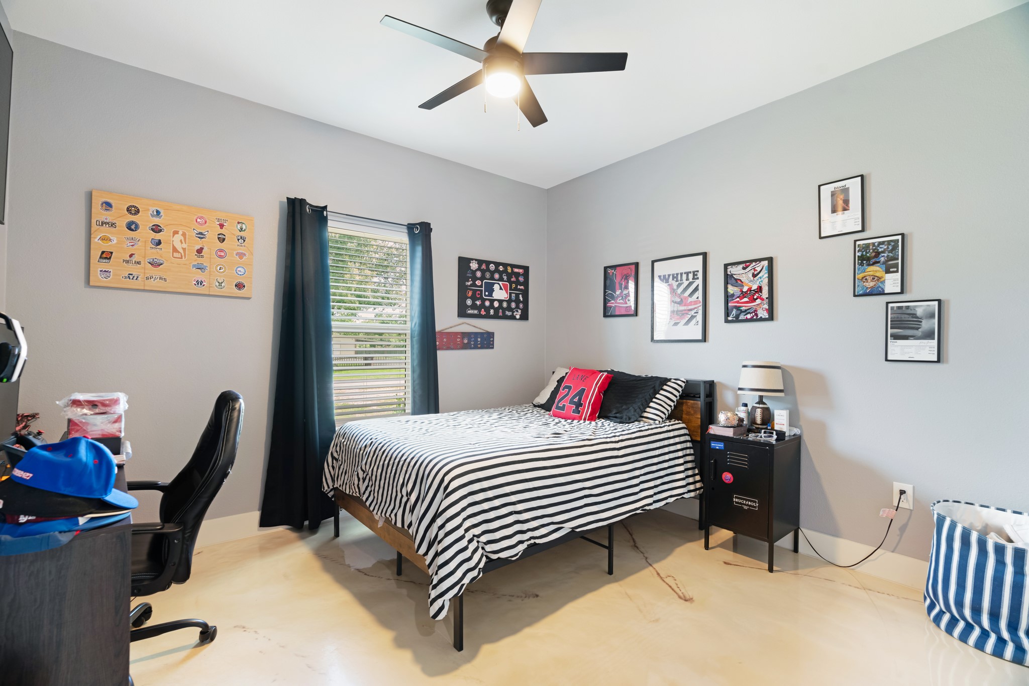 725 Daniel Street Blossom TX 75416