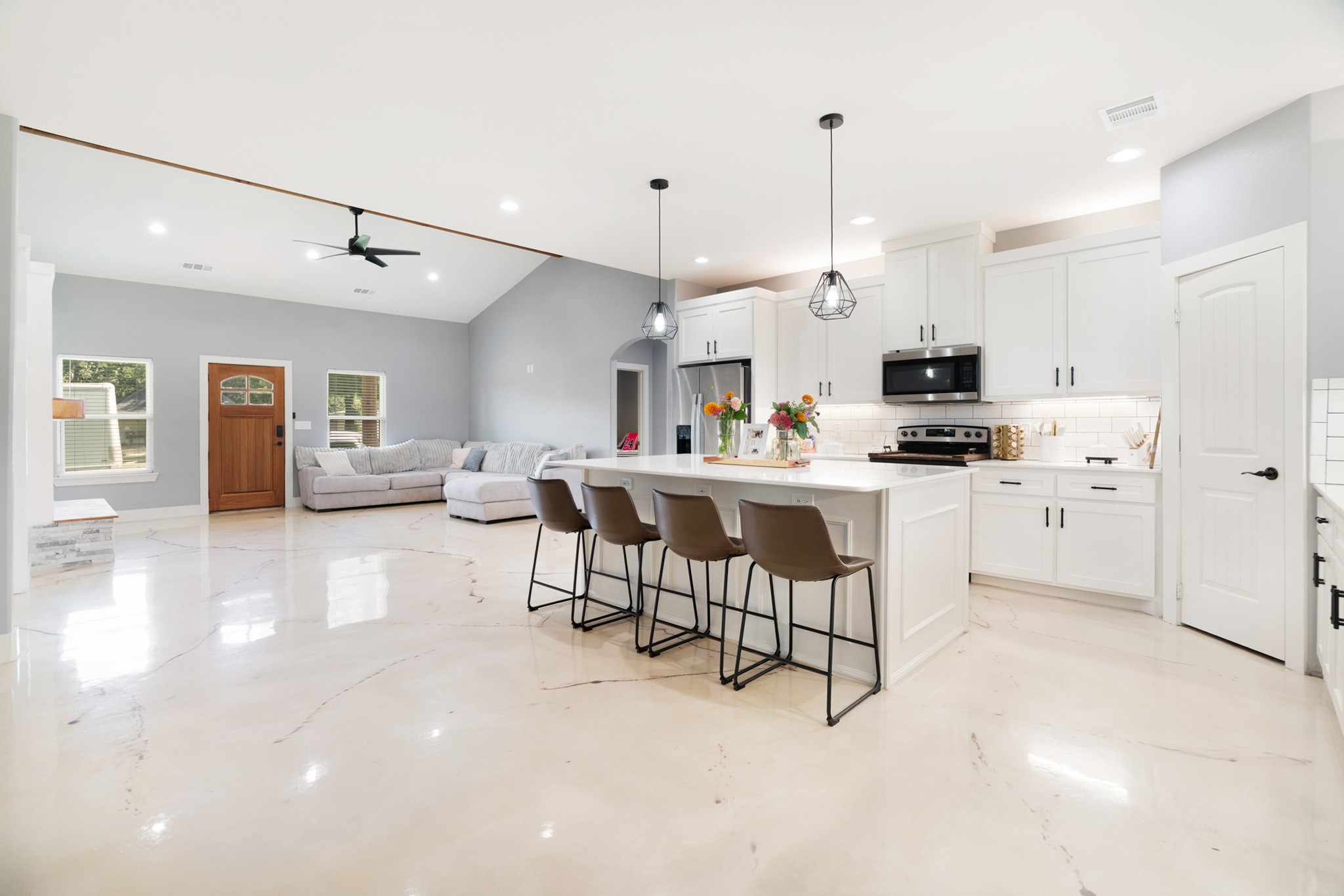 725 Daniel Street Blossom TX 75416