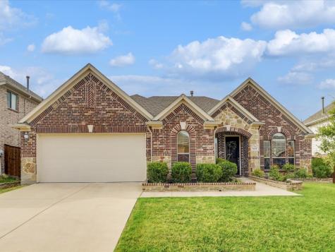909 Hartford Court Roanoke TX 76262