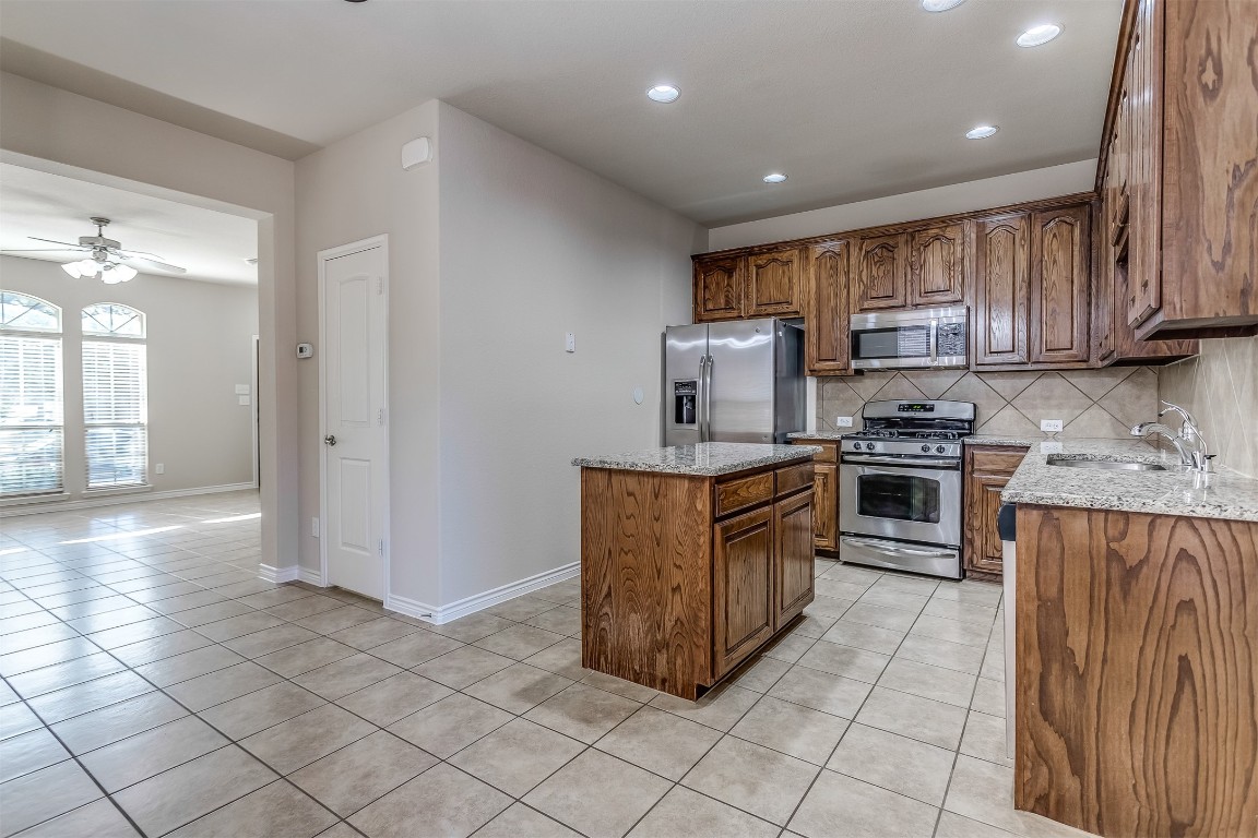 5908 Round Up Lane Mckinney TX 75070