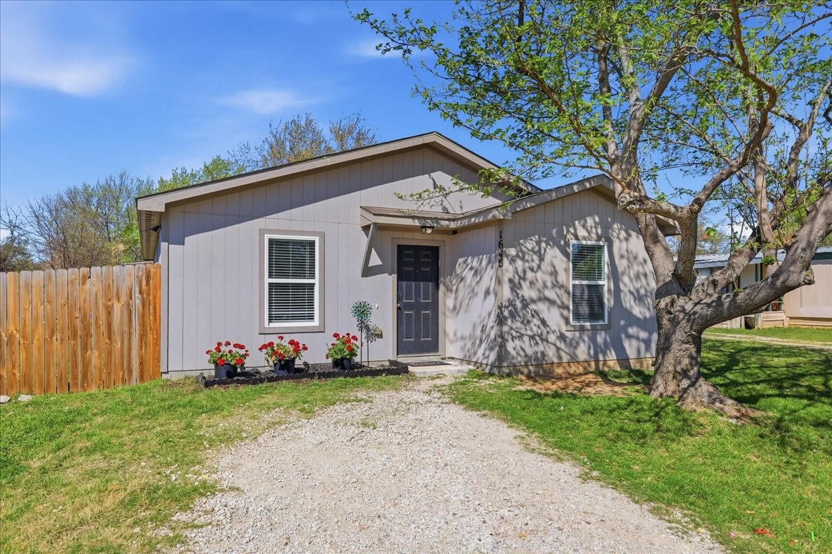 1645 Gale Drive Pelican Bay TX 76020
