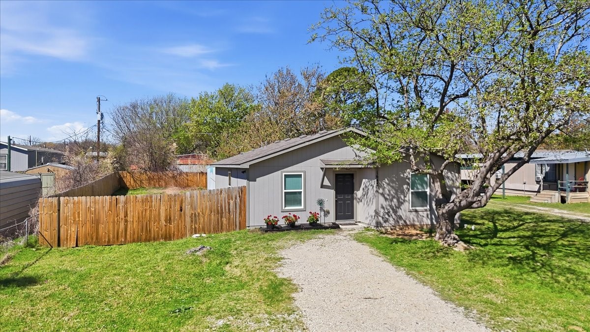 1645 Gale Drive Pelican Bay TX 76020