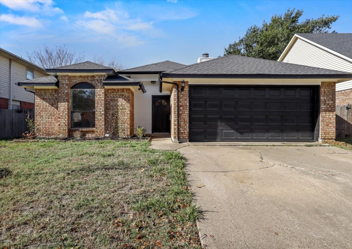 2204 Woodland Oaks Drive Arlington TX 76013