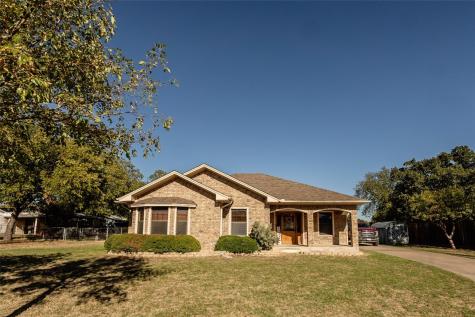 305 Henrietta Street Nocona TX 76255