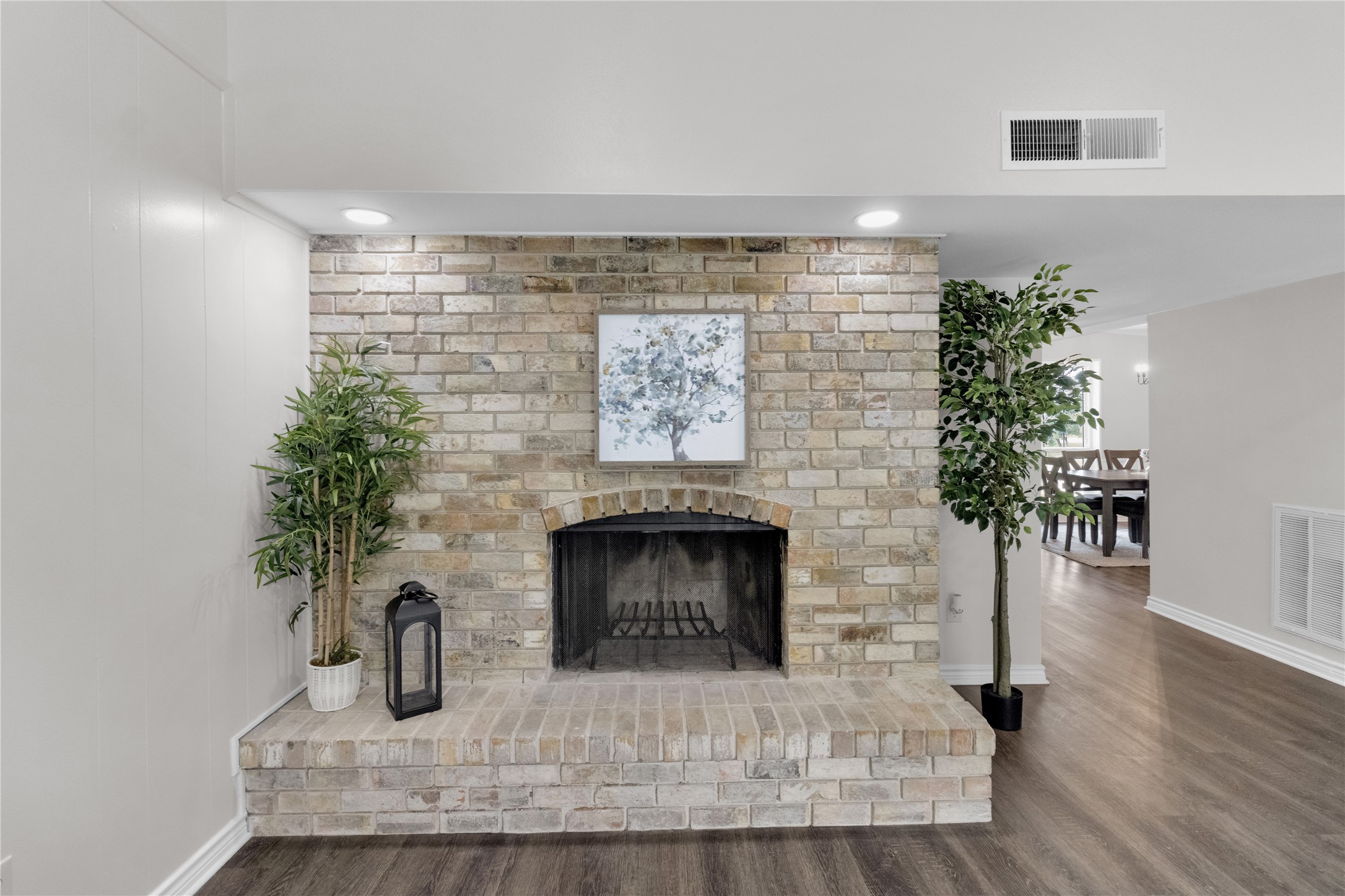 2006 Southern Oaks Carrollton TX 75007