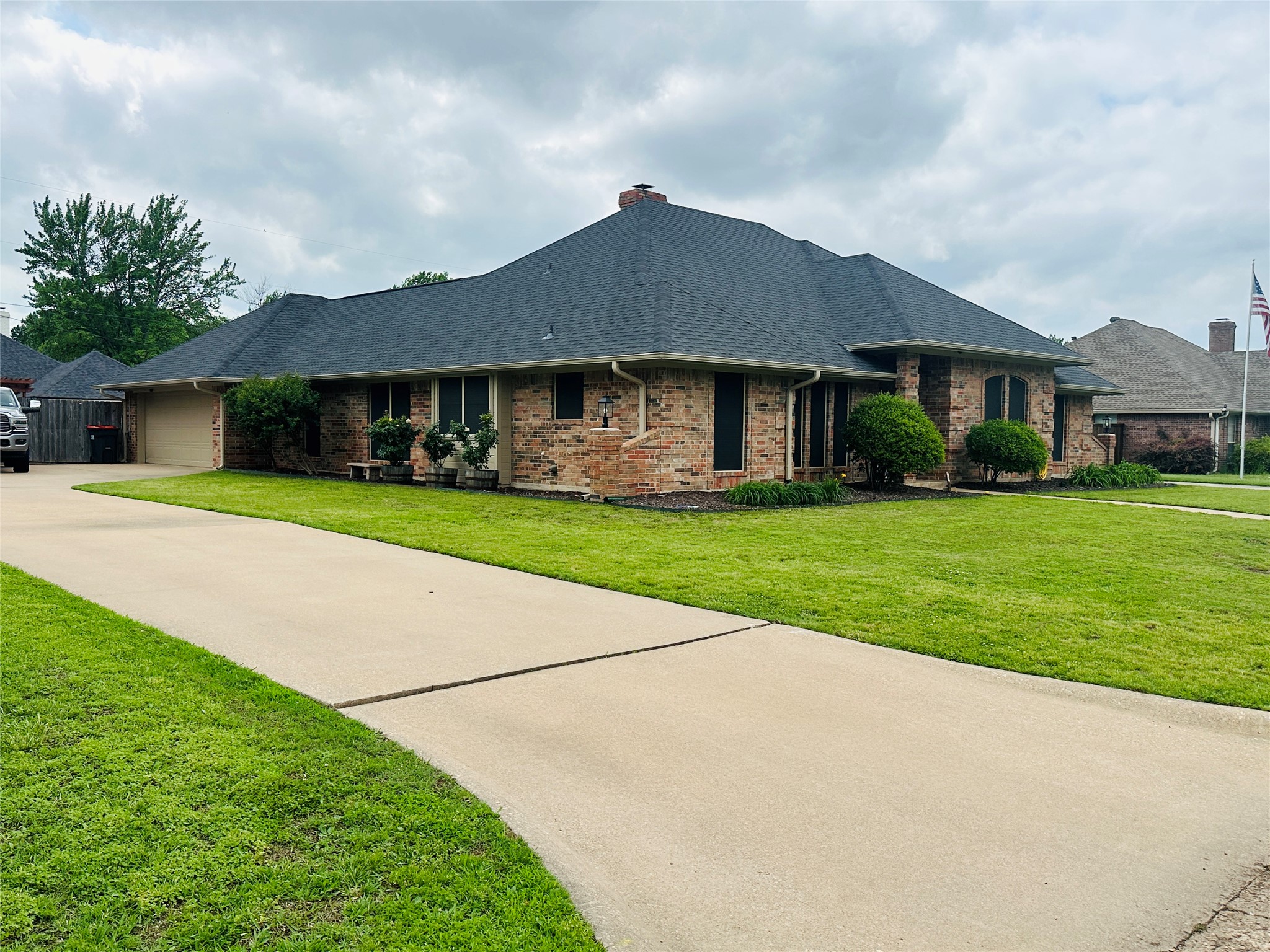 1925 N Collegiate Drive Paris TX 75462