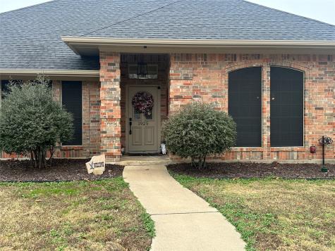 1925 N Collegiate Drive Paris TX 75462