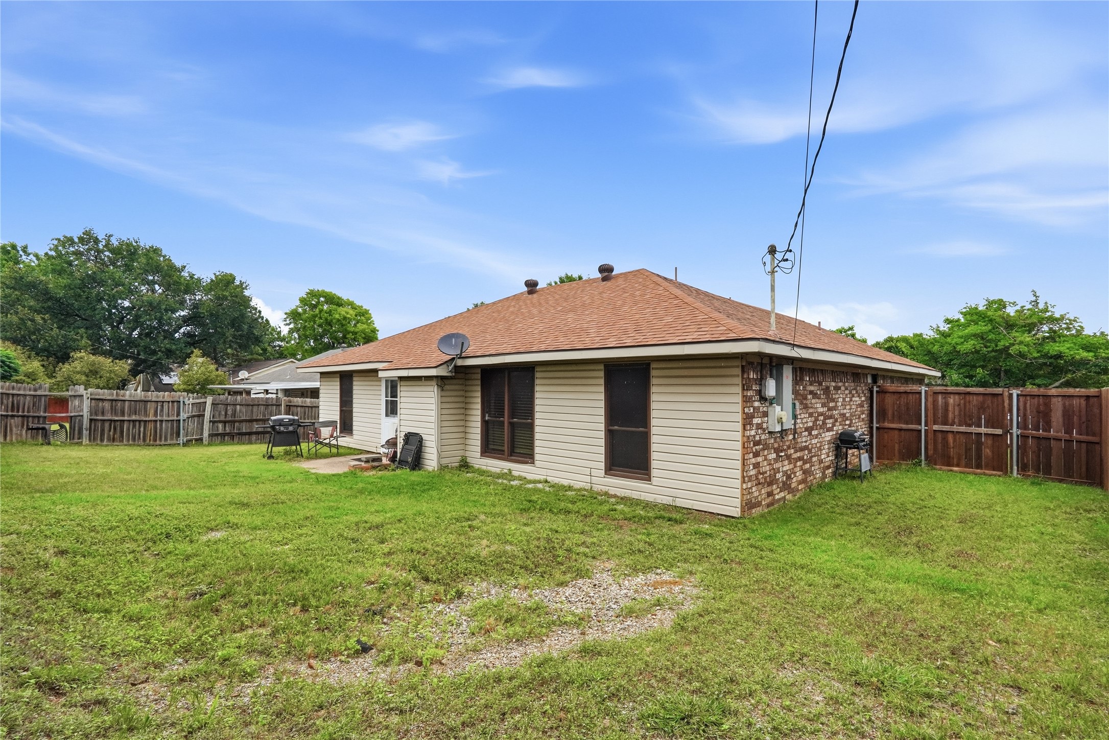 6228 Fernwood Drive Arlington TX 76001
