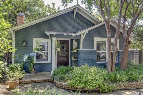 1713 Belle Place Fort Worth TX 76107