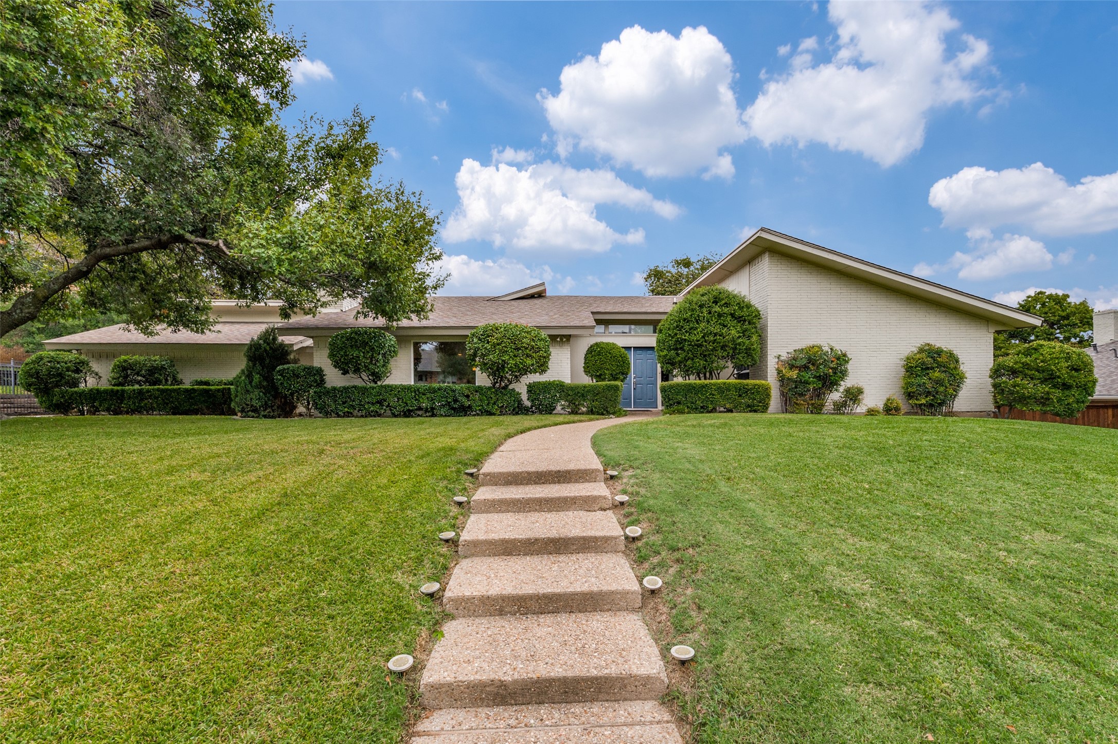 6 Windward Road Benbrook TX 76132