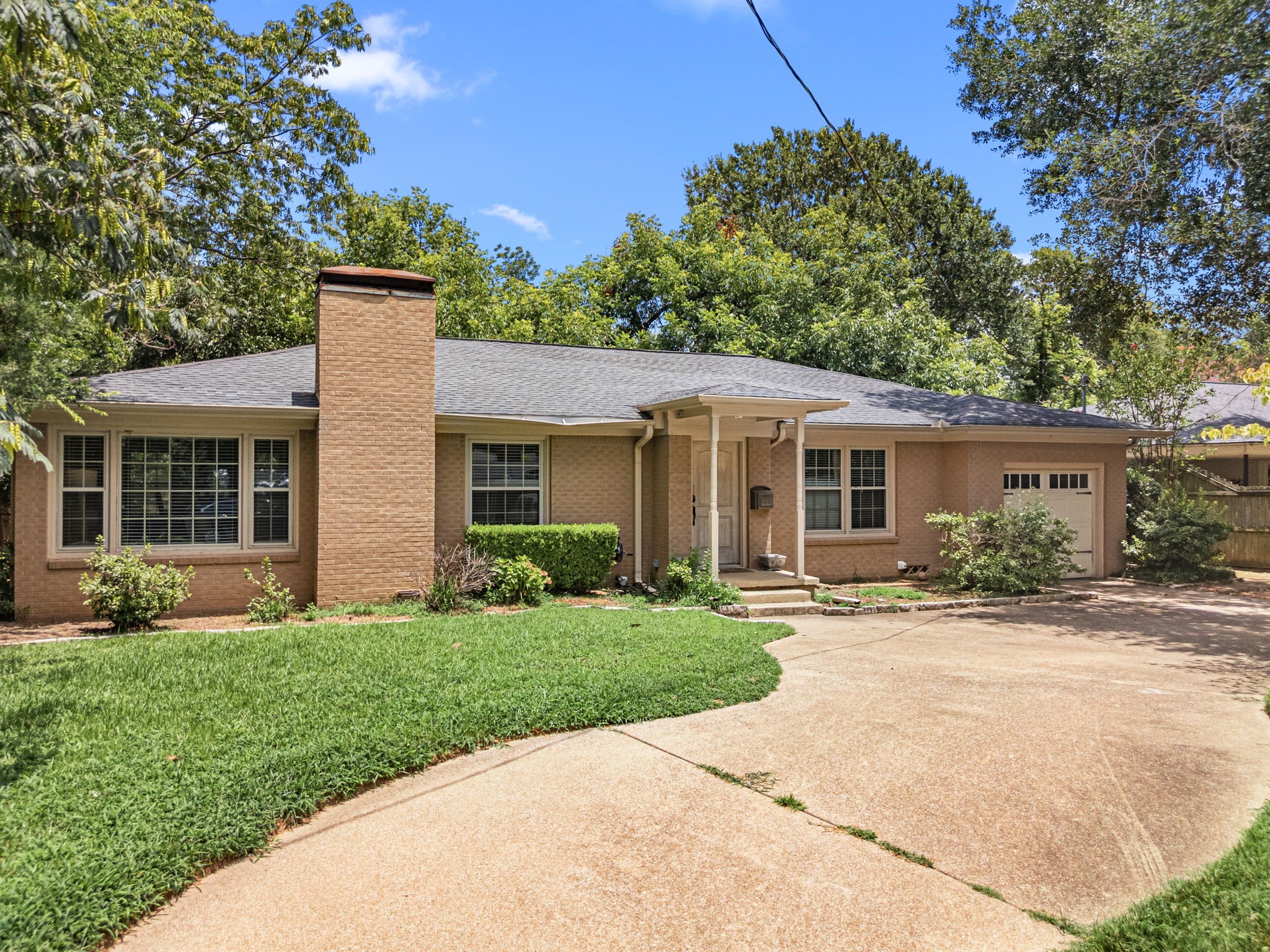 2026 S Wall Avenue Tyler TX 75701