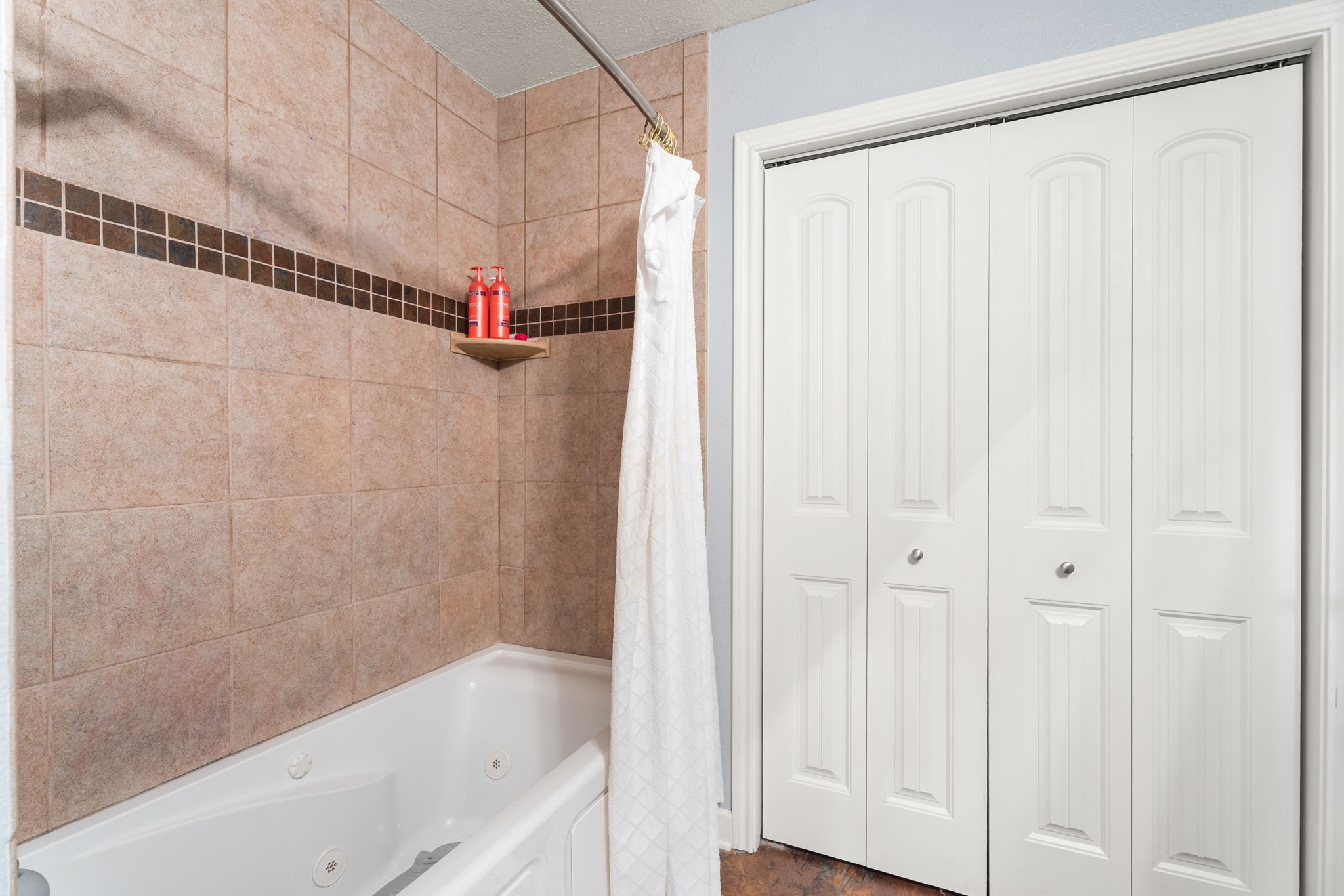 2026 S Wall Avenue Tyler TX 75701