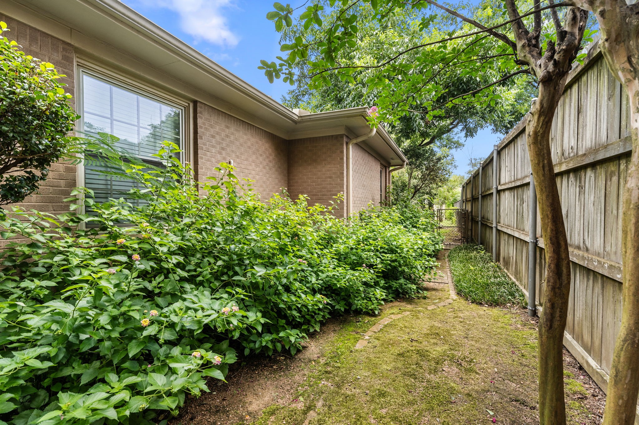 2026 S Wall Avenue Tyler TX 75701