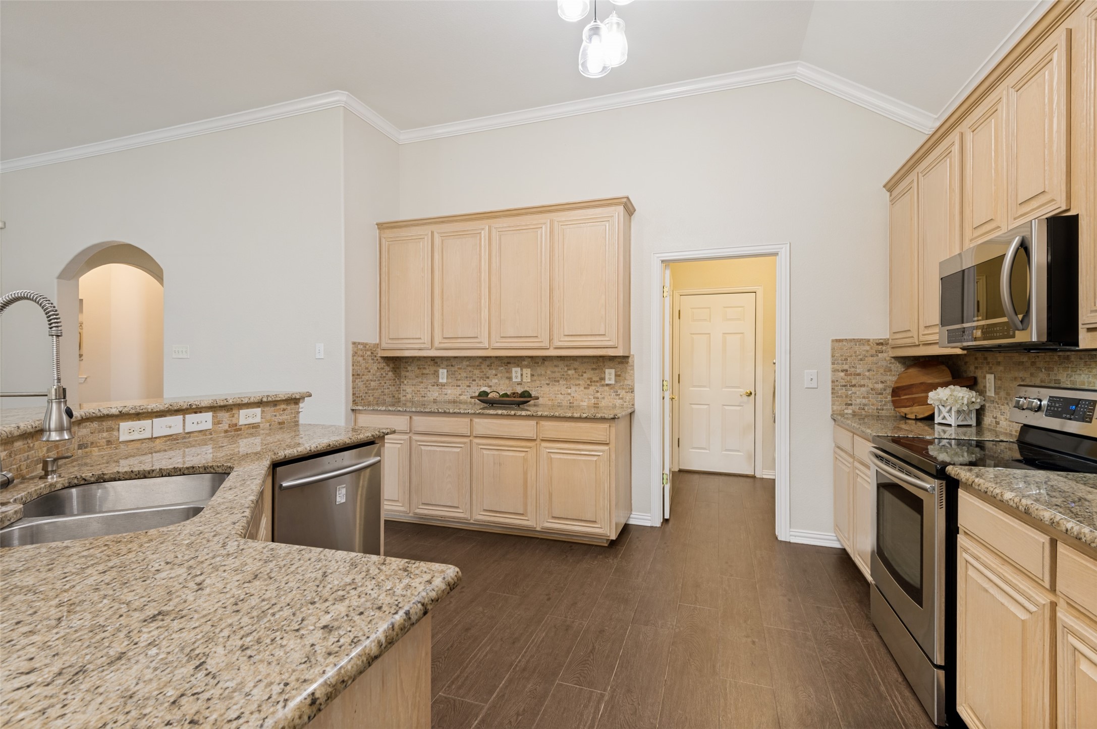 2632 Britany Circle Bedford TX 76022