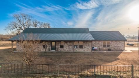 670 Farm Road 196 N Blossom TX 75416