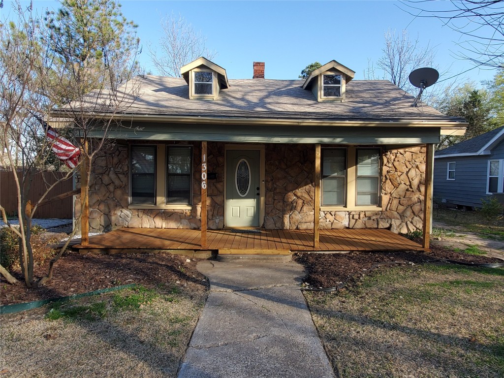 1306 N Rockwall Avenue Terrell TX 75160