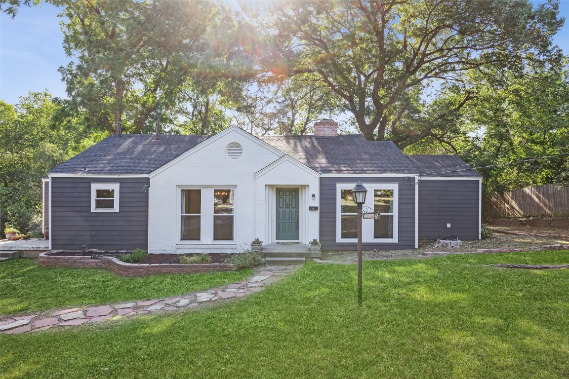 1106 Westmount Avenue Dallas TX 75211