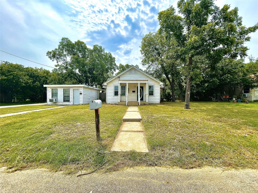 2200 Avenue B Brownwood TX 76801