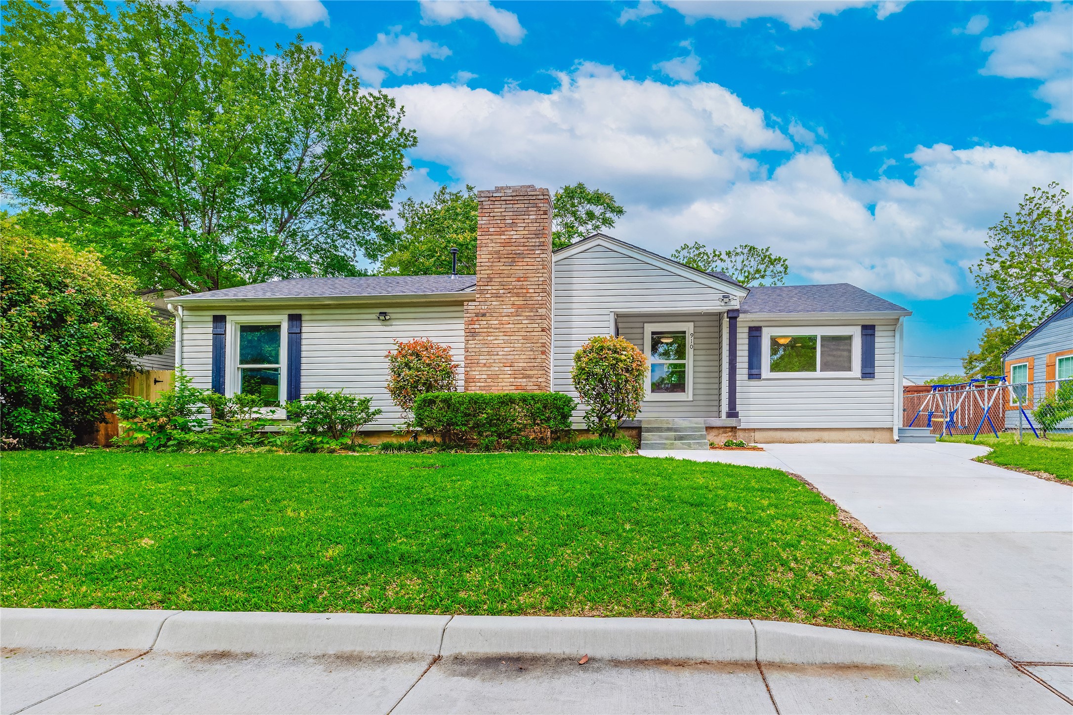 910 Tamara Lane Grand Prairie TX 75051