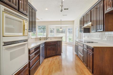 813 Hunters Glen Trail Fort Worth TX 76120