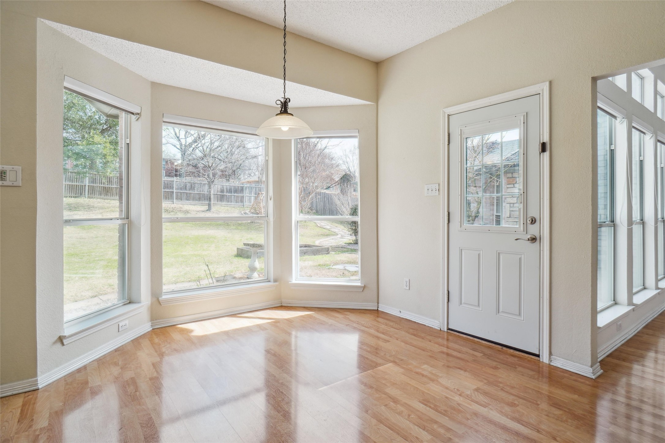 813 Hunters Glen Trail Fort Worth TX 76120