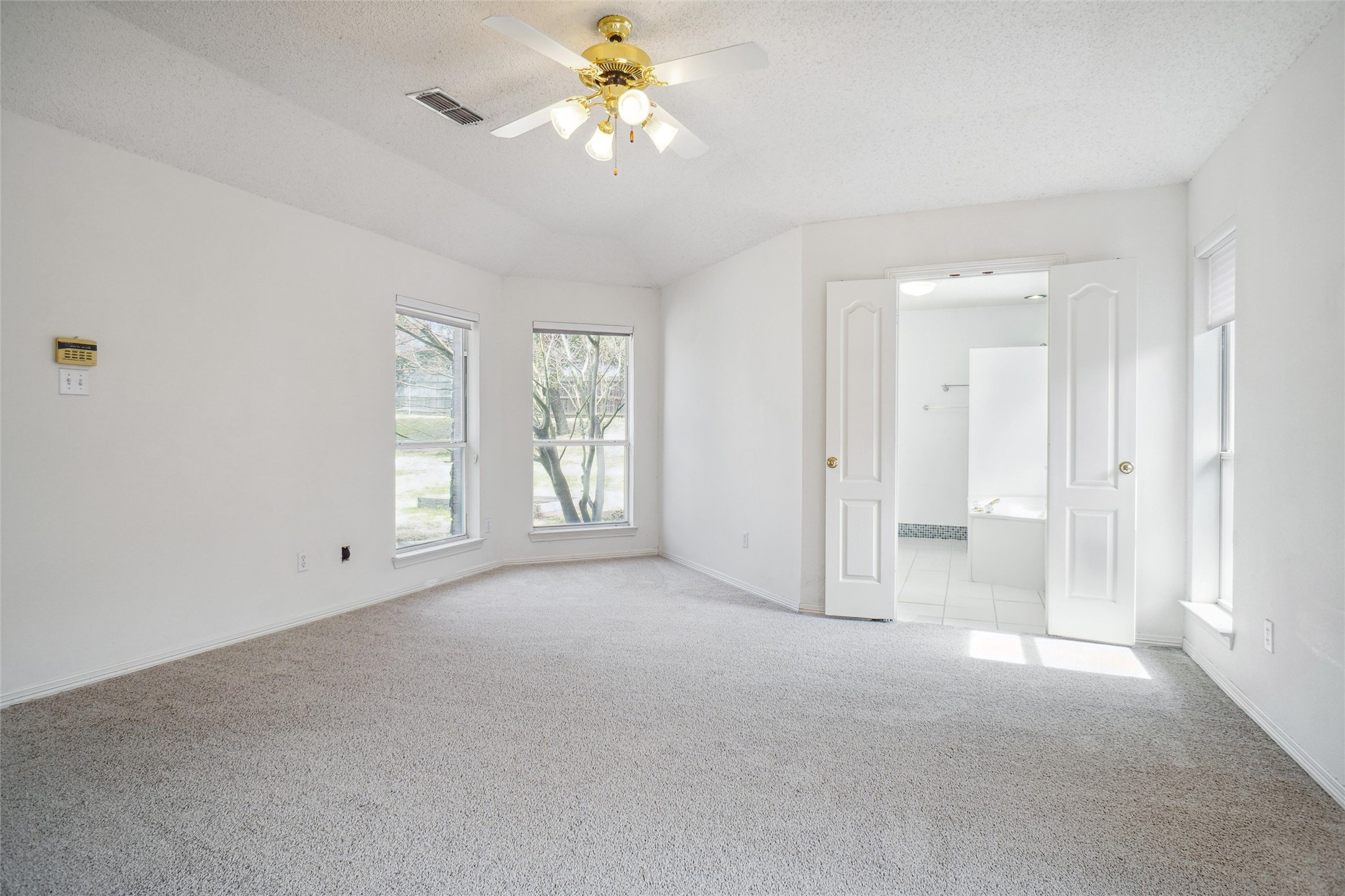 813 Hunters Glen Trail Fort Worth TX 76120