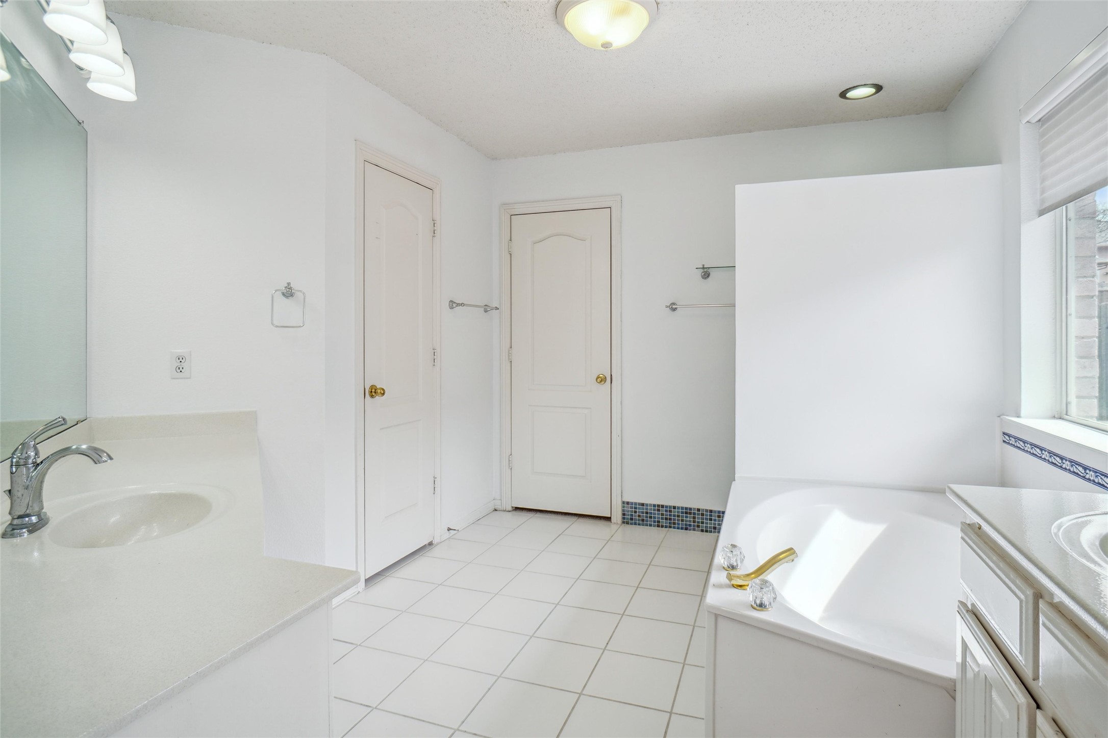 813 Hunters Glen Trail Fort Worth TX 76120