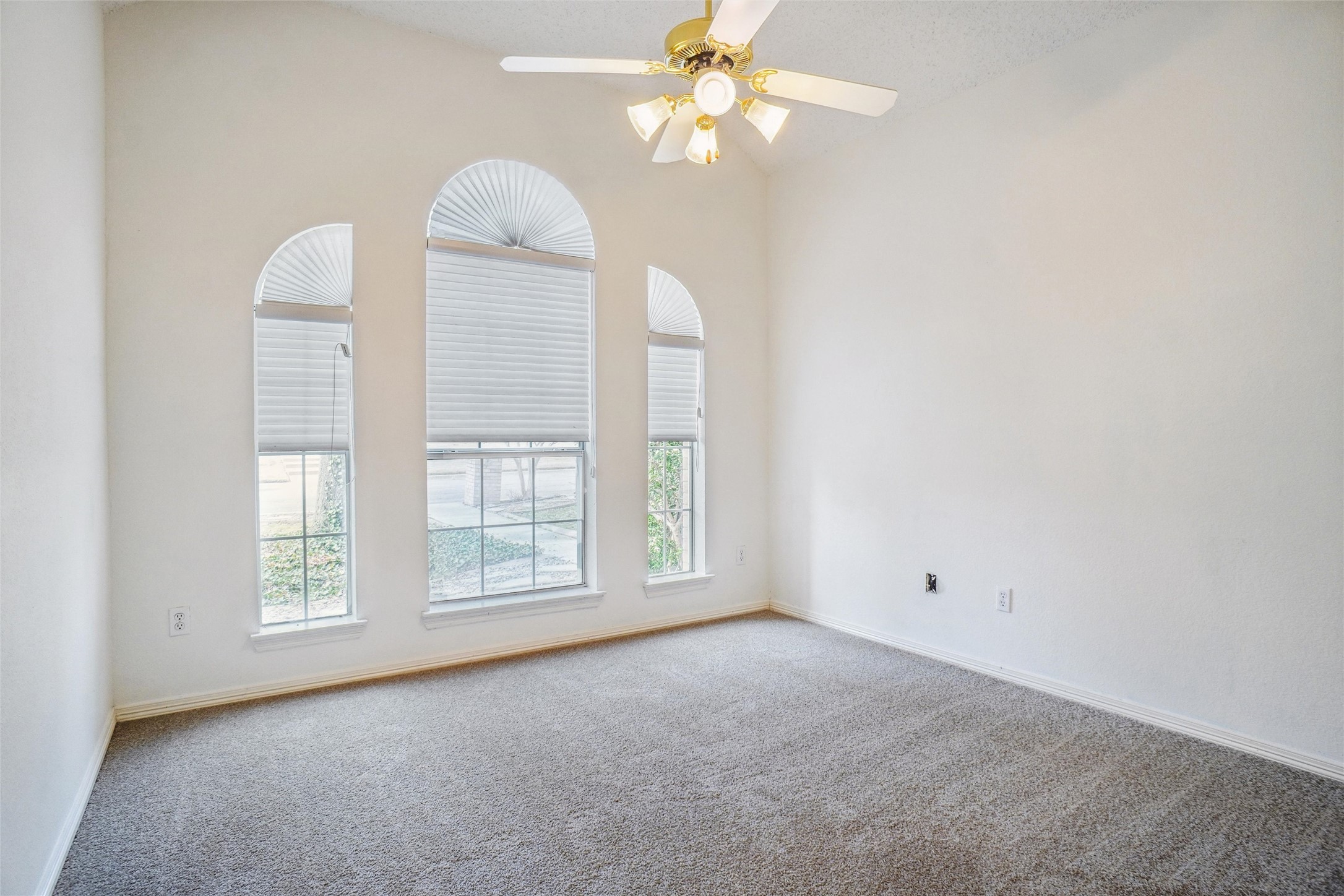 813 Hunters Glen Trail Fort Worth TX 76120