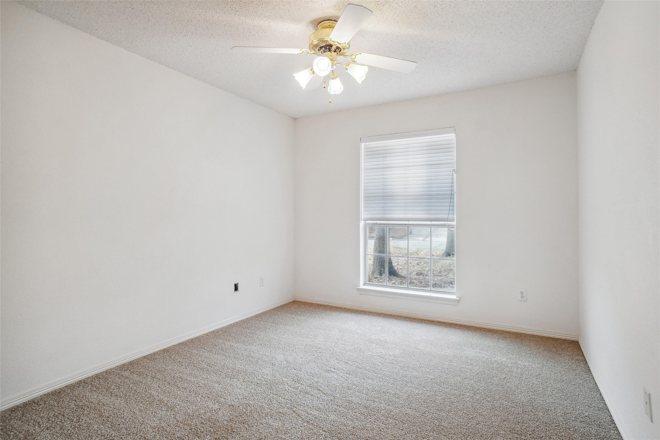813 Hunters Glen Trail Fort Worth TX 76120