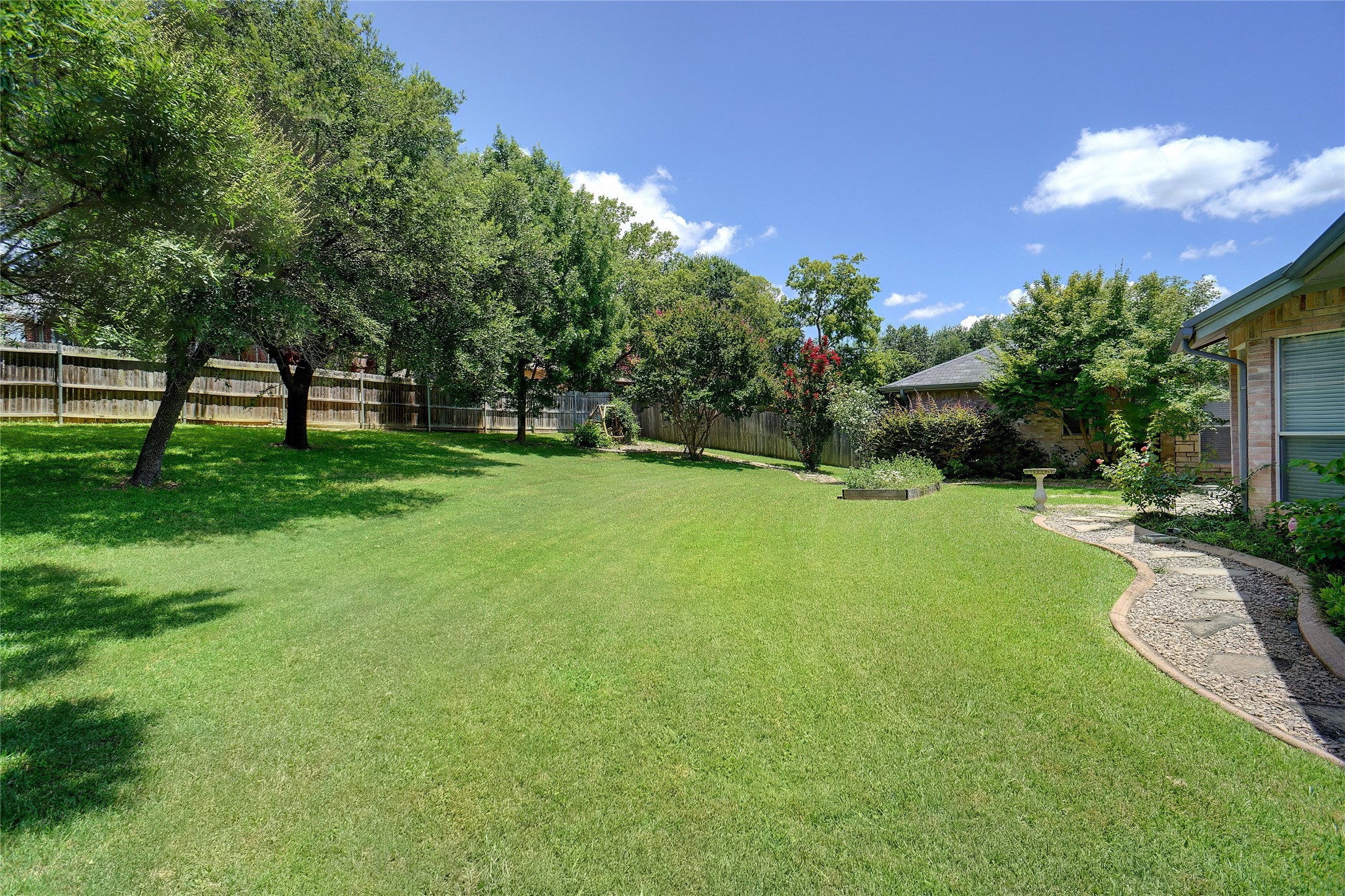 813 Hunters Glen Trail Fort Worth TX 76120