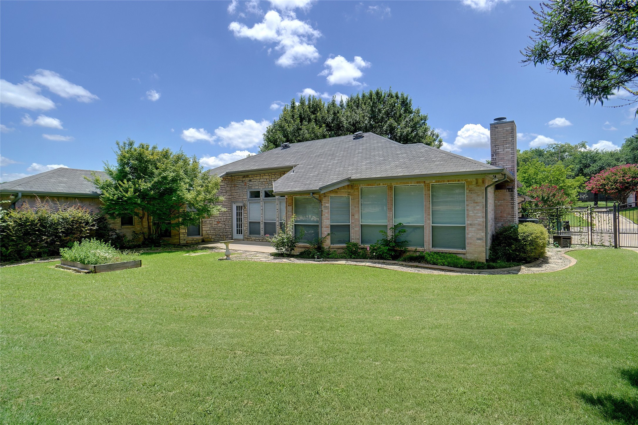 813 Hunters Glen Trail Fort Worth TX 76120